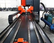 數(shù)控沖孔機(jī)